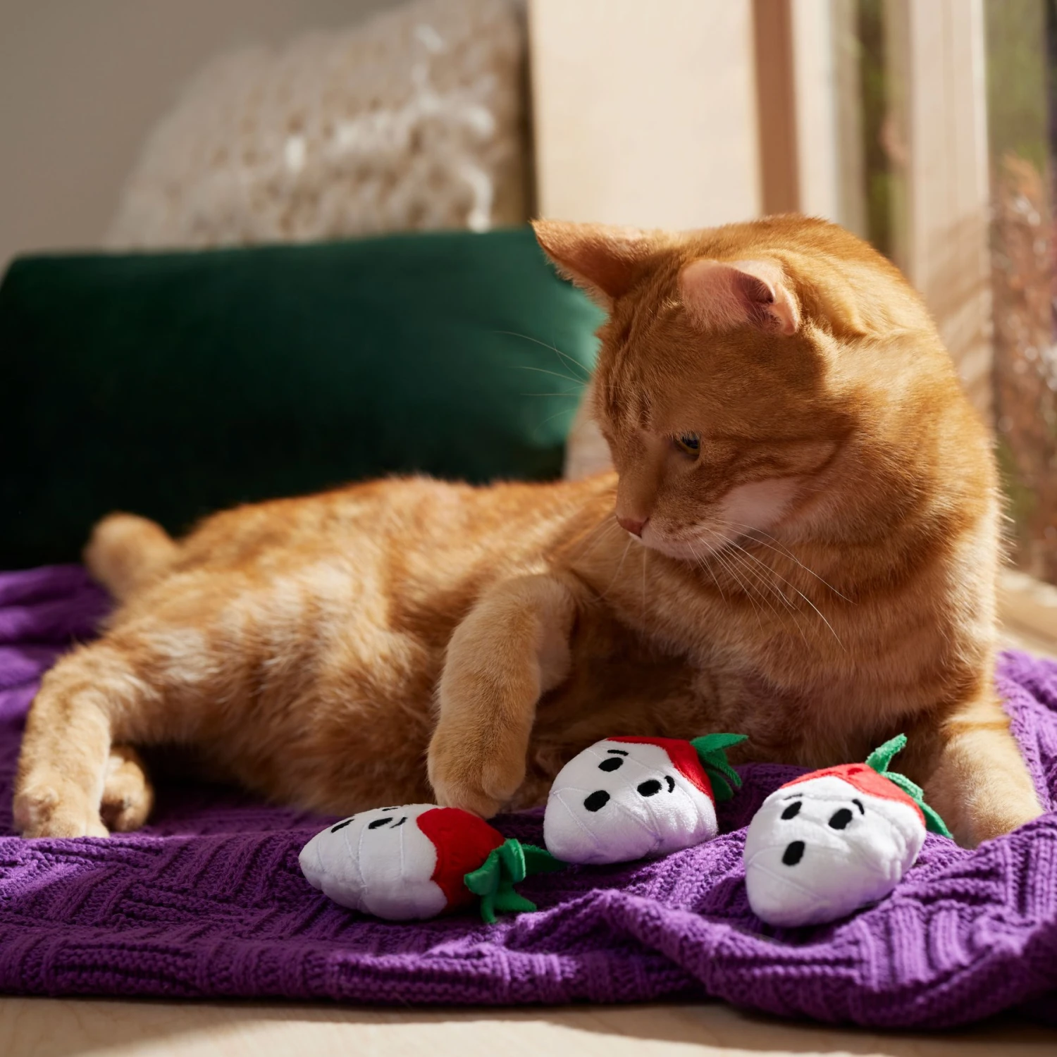 Frisco Halloween Ghost Strawberries Plush Cat Toy With Catnip, 3 Count - Image 3